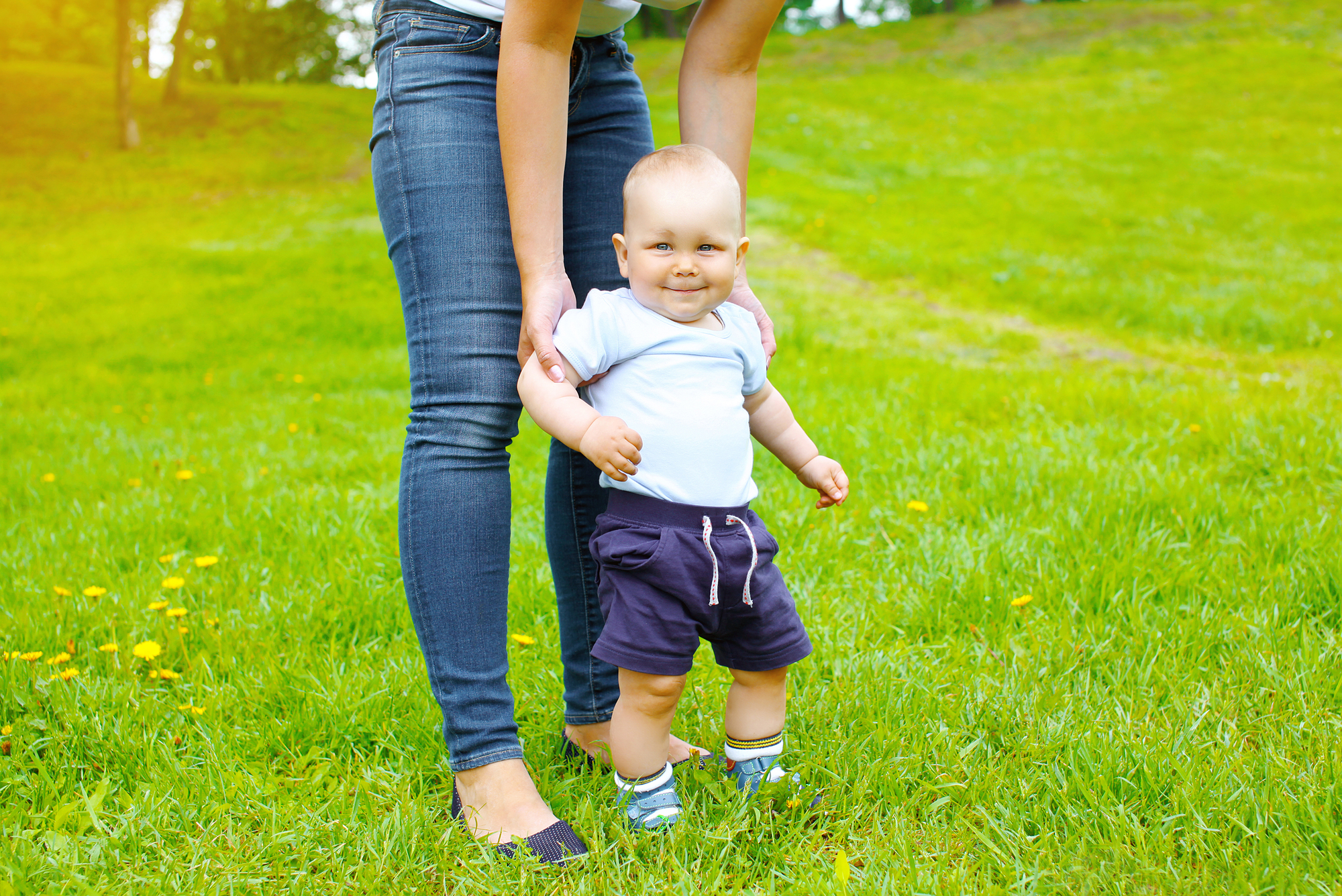 How to get 14 month old store to walk